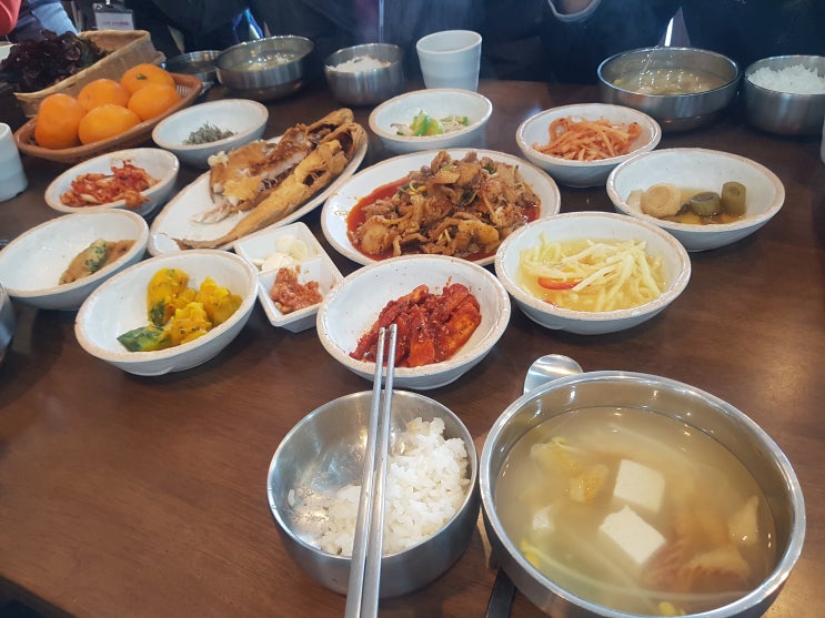 8천원에 14첩반상 섭지코지맛집 티라호텔1층 한식당 시골밥상2호점