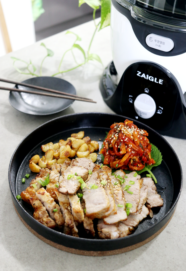 자이글 롤링쿡스 :: 기름 쏙 뺀 마늘 통삼겹구이 뚝딱 만들기