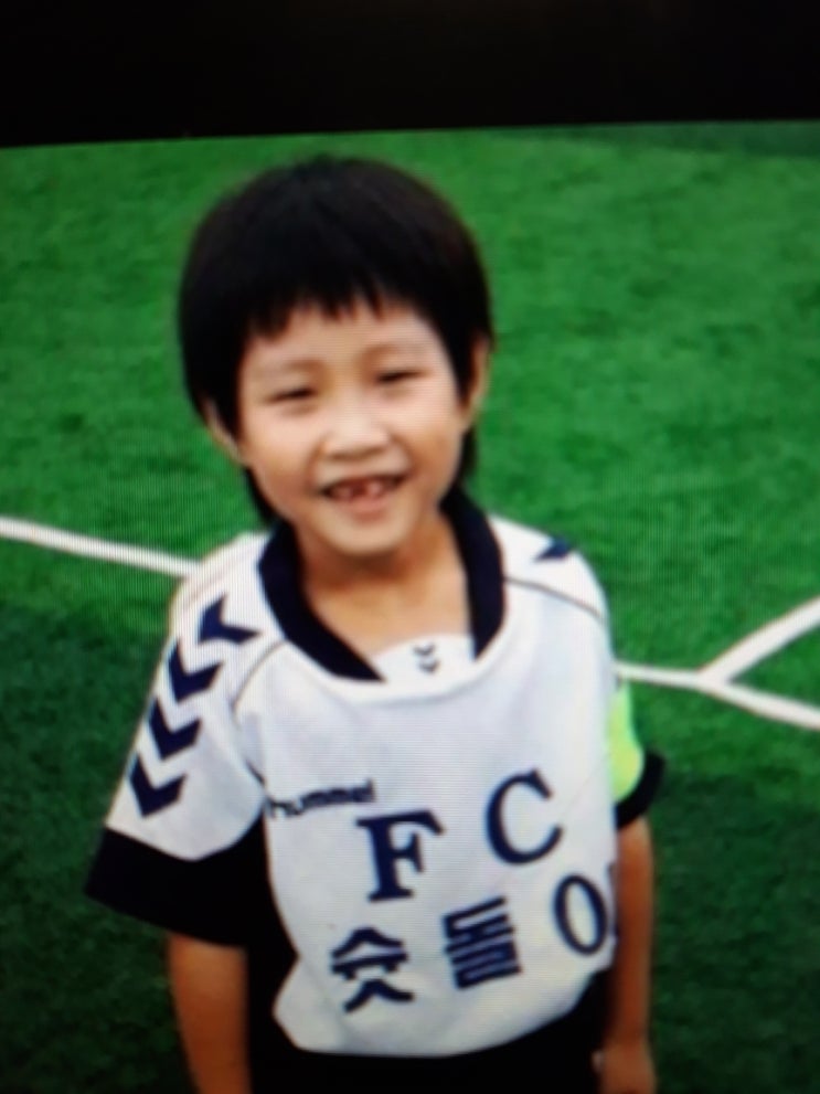  메시, 호날두, 루니처럼…   17세에 유럽 데뷔전 치른 축구 천재 슛돌이 이강인