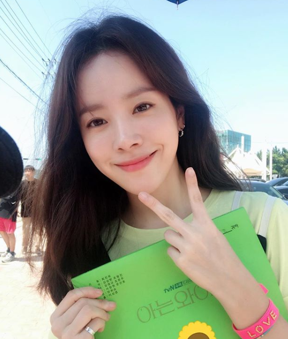 한지민 나이 사진 셀카 인스타그램 보기