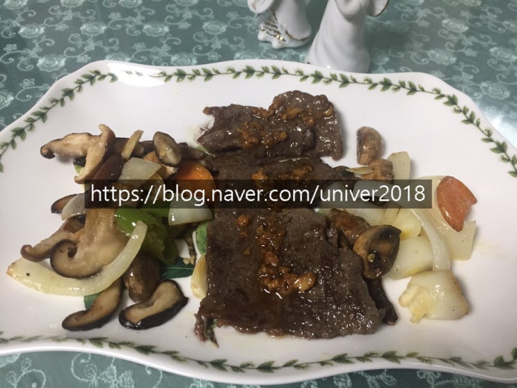 유니버 초간단 한우등심스테이크 만들기/한우등심스테이크소스 만들기