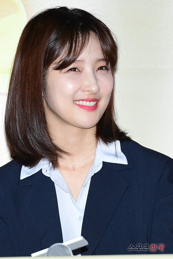 손지현 어쩌다 결혼 시사회 패션 귀걸이 #러브캣비쥬
