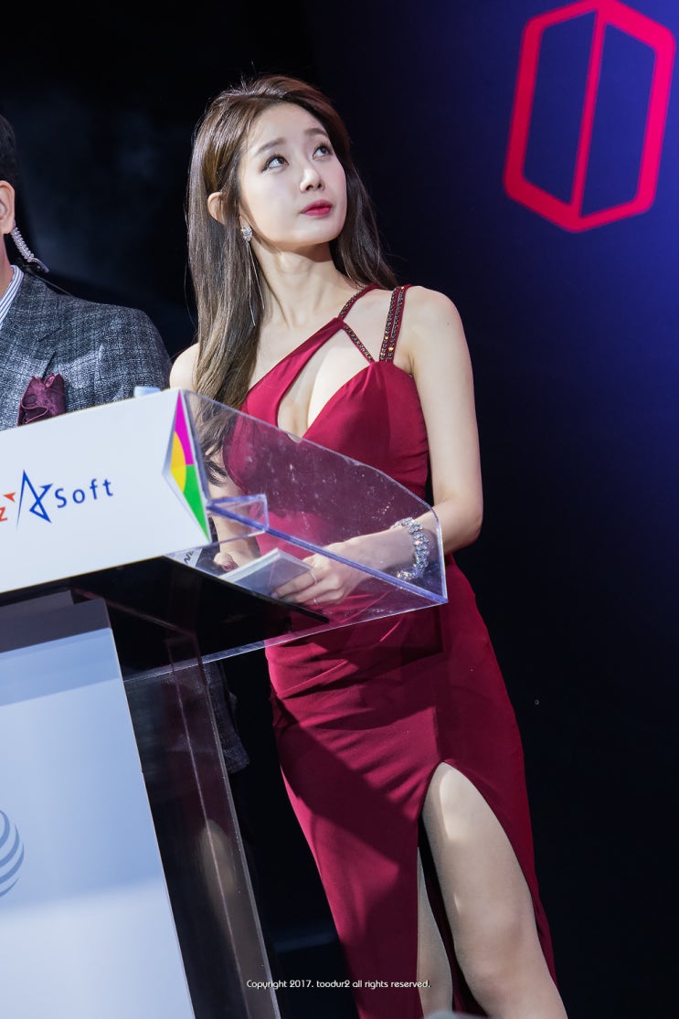  신예지 기상캐스터 이 몸매 실화?