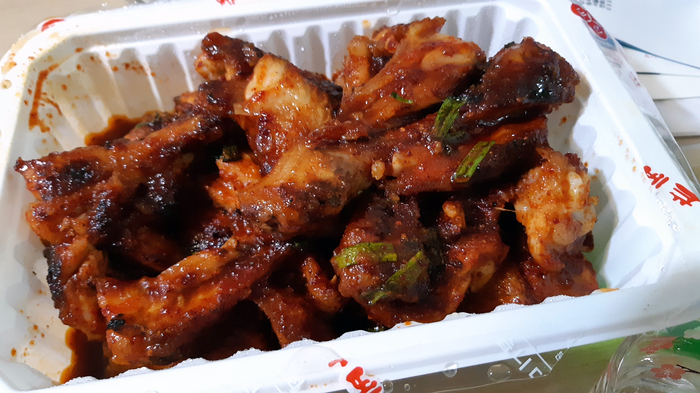 오류동 원정숯불바베큐 치킨은 나의 인생 치킨이 되겠다! 오류동 원정숯불바베큐 치킨은 나의 인생 치킨이 되겠다!