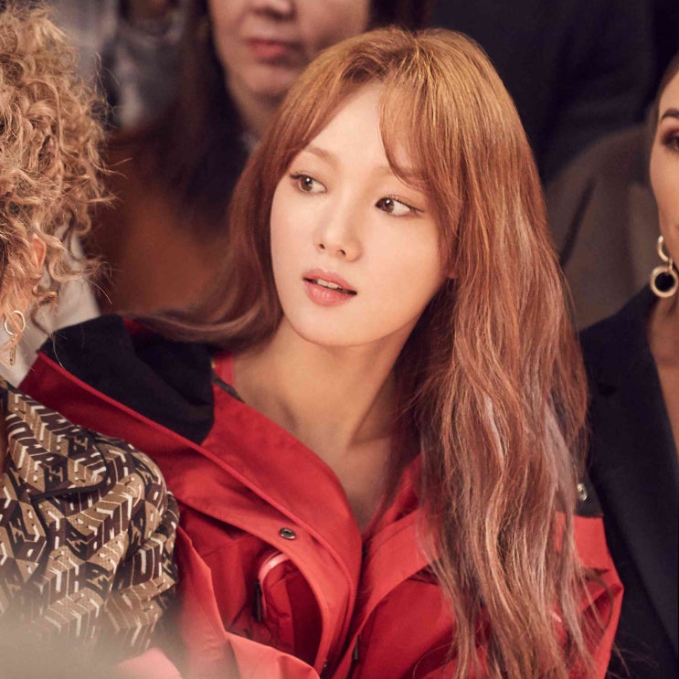  펜디 19 FW 컬렉션, 칼 라거펠트! 그리고 이성경 패션 살펴보기 