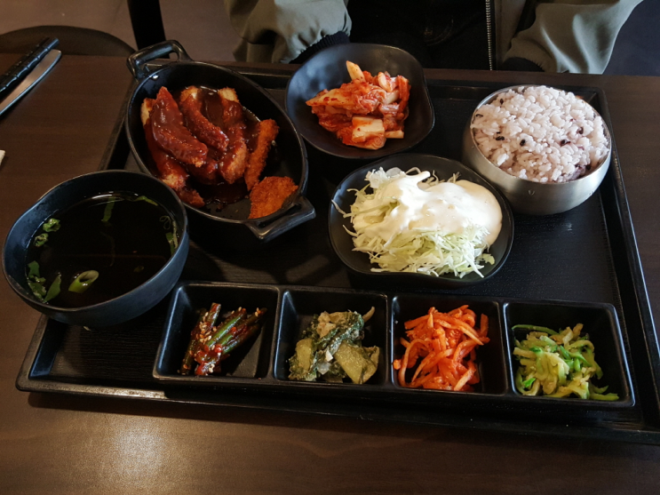 부천 중동 밥집 아둘람 식탁 메뉴가 다양해