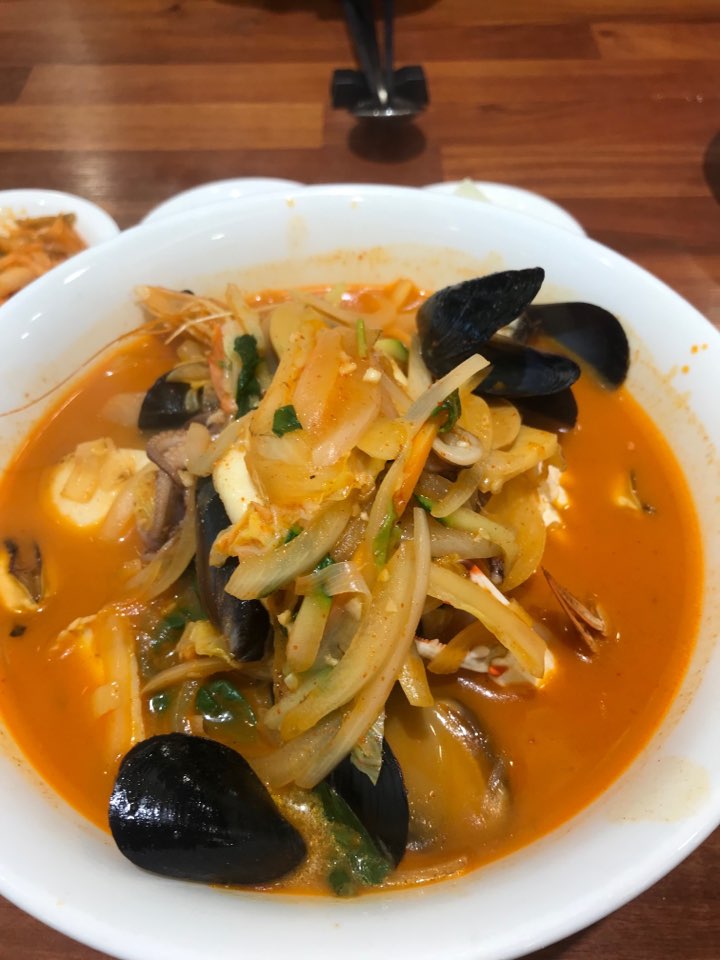  상도역 밥집 중국집 차이싱에서 짬뽕 한그릇 후루룩