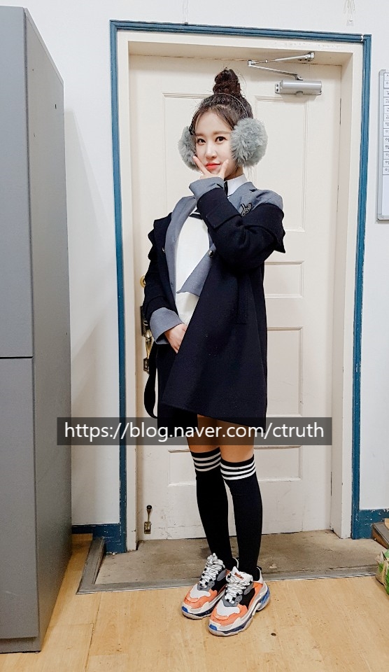  크레용팝 엘린&최고다윽박 교복협찬