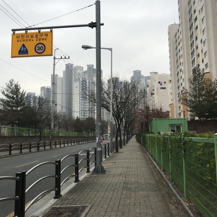  사람들이 움직이는 게
