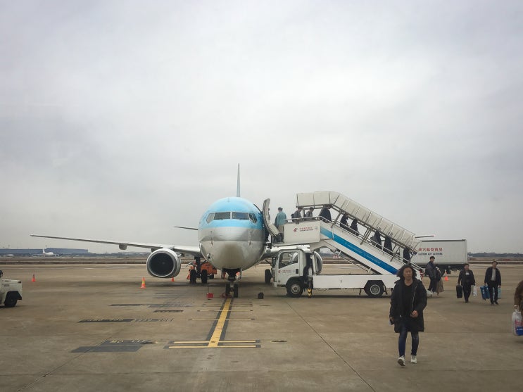  부산 - 상하이 대한항공 KE875 탑승기. (보잉 737-900)
