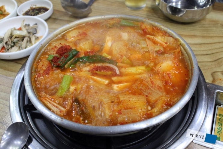  공덕 소담길 김치찌개 - 골목식당 마포나룻가