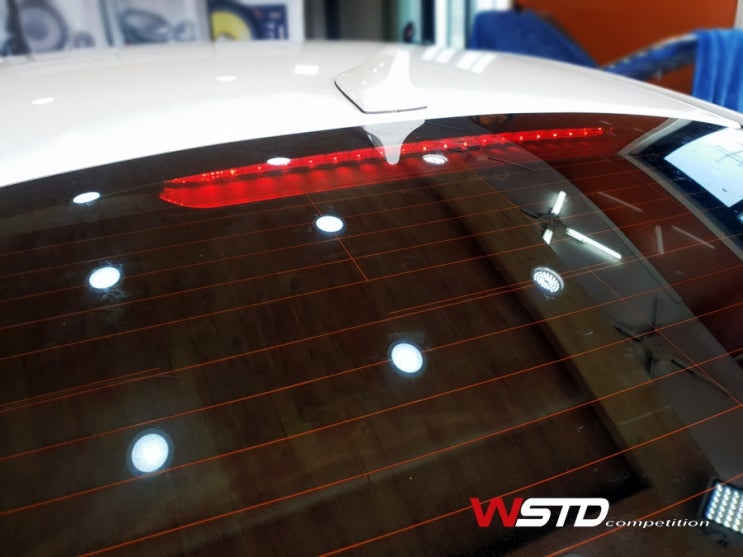  더뉴K5 그랜져HG LED 보조브레이크등 장착 [WSTD]