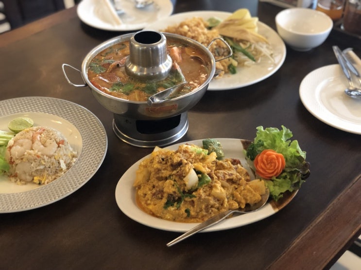  치앙마이 - 현지식당 쿤모퀴진 (Khunmor Cuisine) 후기
