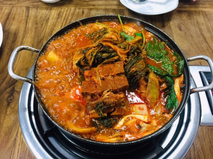  (밥 블레스 유 - 송은이 절친 맛집) 우장산역 ‘마반장 감자탕 & 칼국수’