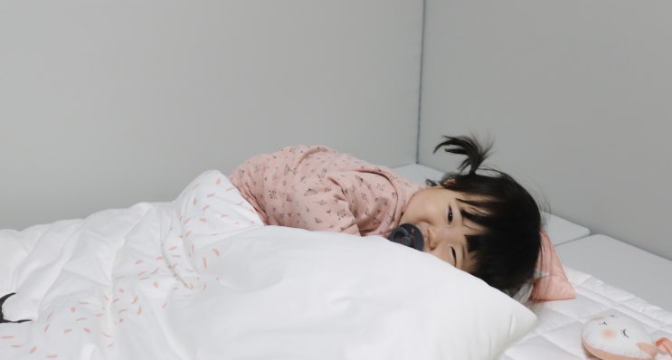  출산준비물은 꿈비 트윈스타 범퍼침대, 미미루 낮잠이불까지 함께