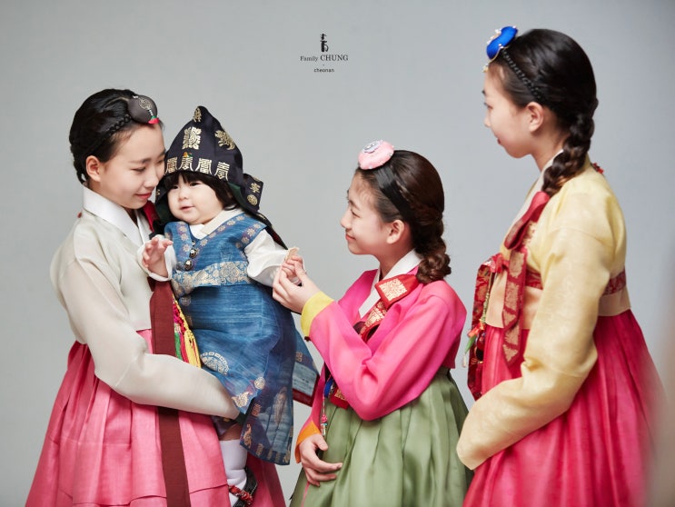  평택가족사진, 서산가족사진~ 박찬민 아나운서 가족도 촬영한 그곳!함께 할 수 있어 행복한 시간을 패밀리청 천안점에서~
