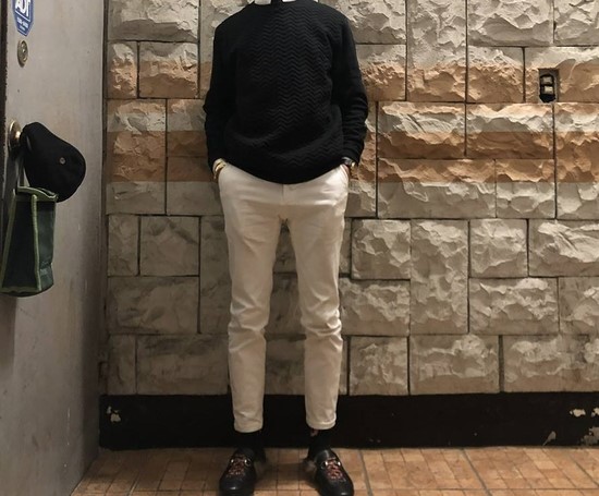 남자 데일리룩[검정색 니트 코디로 모나미룩]/패션블로그