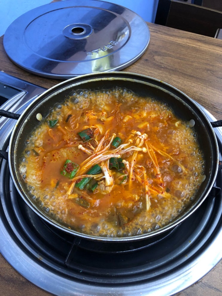 세곡동 김치찌개 맛집 - 초원김치찌개