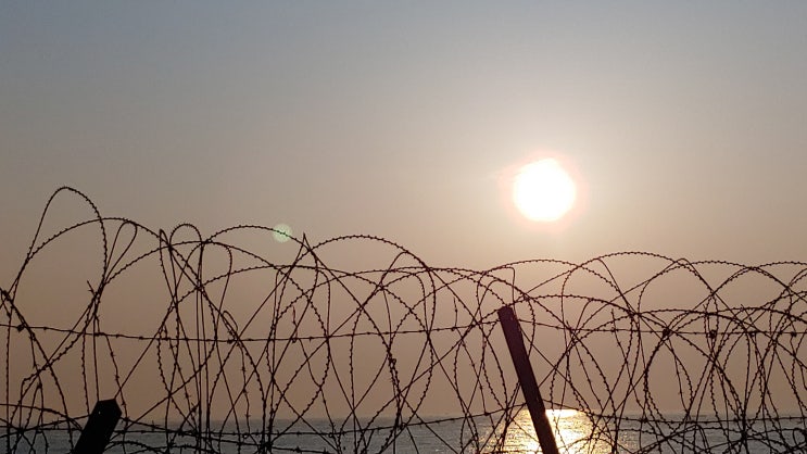 해빙무드 삼팔선에 봄 , 다시 오는 봄 , 봄이 온다 . 해빙무드 삼팔선에 봄 , 다시 오는 봄 , 봄이 온다 .