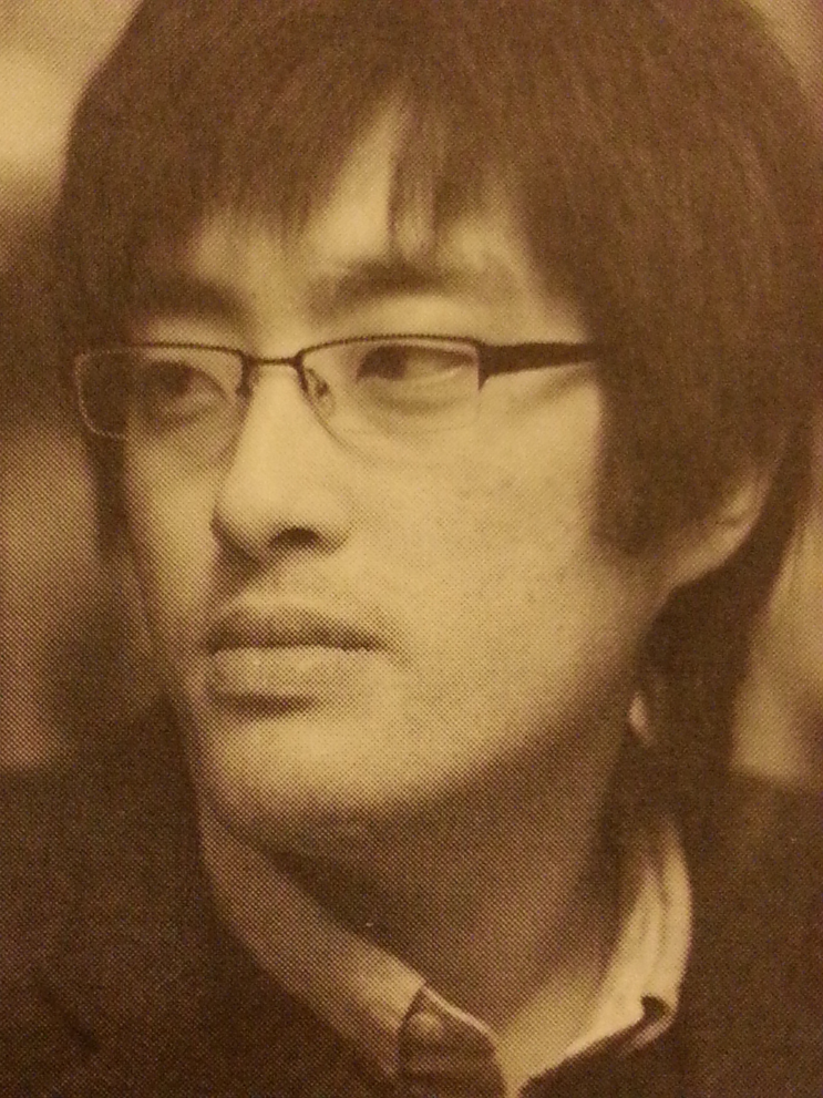  유희경 시인 : 티셔츠에 목을 넣을 때 생각한다 / 아침인사 / 우연히 발견된 웅덩이 / 흙잠 / 거대한 남자의 하루 / 소년 이반 / 미치광이들의 참치 파티 - 모자장이 해터, 3월의 토끼, 도어마우스 그리고 앨리스의 어느 날 밤의 행적 (조선일보 신춘문예 시부문 당선작)