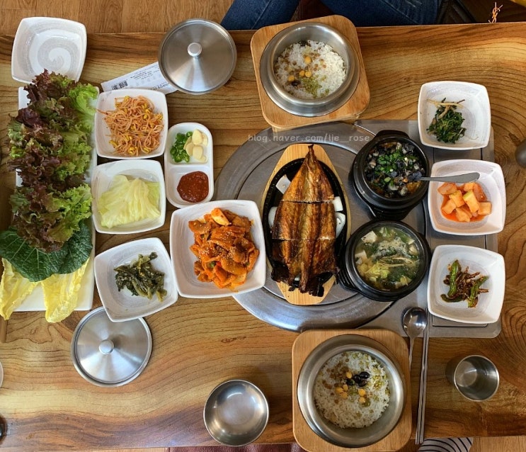  당진에서 뭘 먹을까? 솥밥 우렁이 쌈밥