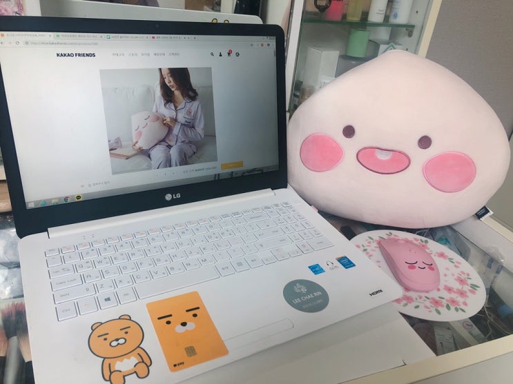 #홍대 카카오프렌즈샵(티모티콘샵 방문)