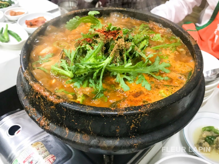  전주한옥마을 한벽집 전주천이 흐르는 매운탕 맛집