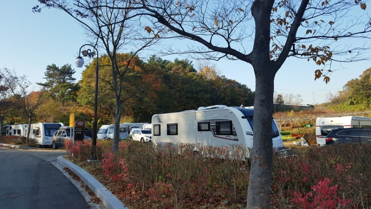  YJ.RV 카라반 캠핑카 가을 정모 캠핑 / 외고산 옹기 마을