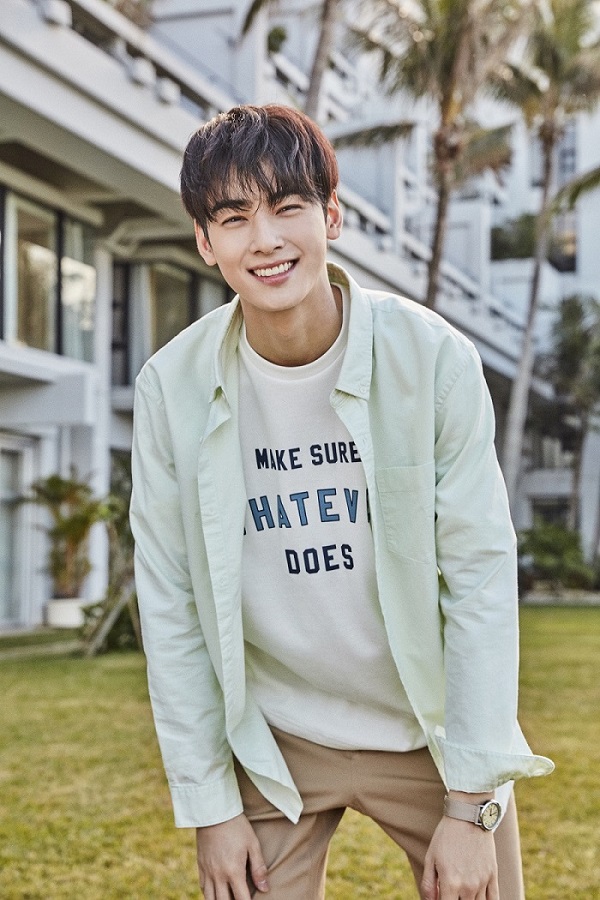  차은우 김도연 패션!! 캠퍼스룩으로 입으면 상큼할 것 같은 폴햄과 함께 