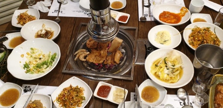  여수 맛과 멋을 더함+에서 정신없이 갈비먹었어요