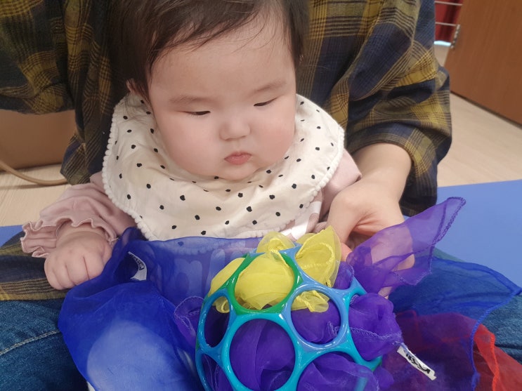 150일아기, 첫 문센 시작! 재미플러스오감톡 롯데마트문화센터장유 150일아기, 첫 문센 시작! 재미플러스오감톡 롯데마트문화센터장유