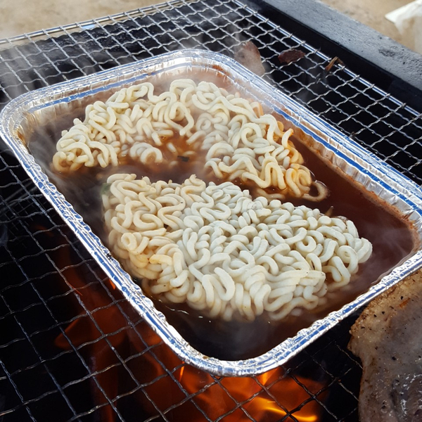  오동통통 너구리는 캠핑이 제맛이예요