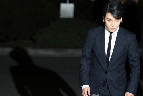  승리, 의경 포기 25일 육군 현역 입대