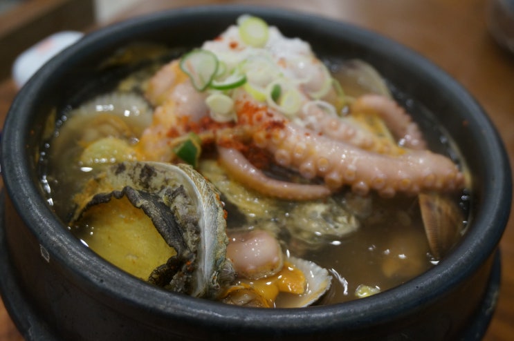  연안식당 판교역점 가리비비빔밥 전복해물뚝배기 새우만두