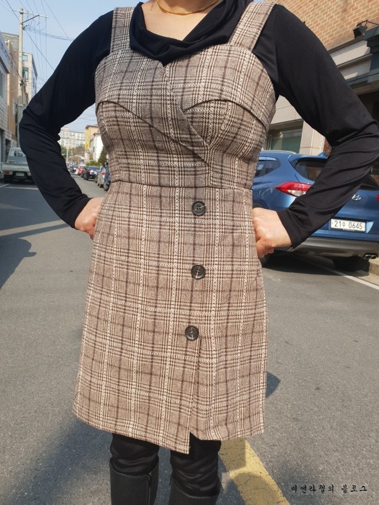 러블리한 이미지연출에 좋은 리리앤코 올스테이 체크 뷔스티에 원피스