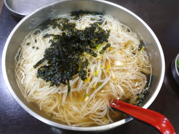  용산 원효로 맛집부송국수시원한 육수에 부드럽게 넘어가는 잔치국수