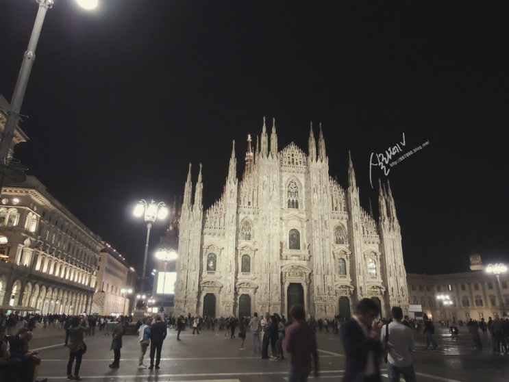 이탈리아여행 | 밀라노 중앙역(센트럴) 에서 밀라노 대성당(두오모) 야경 보러 가자