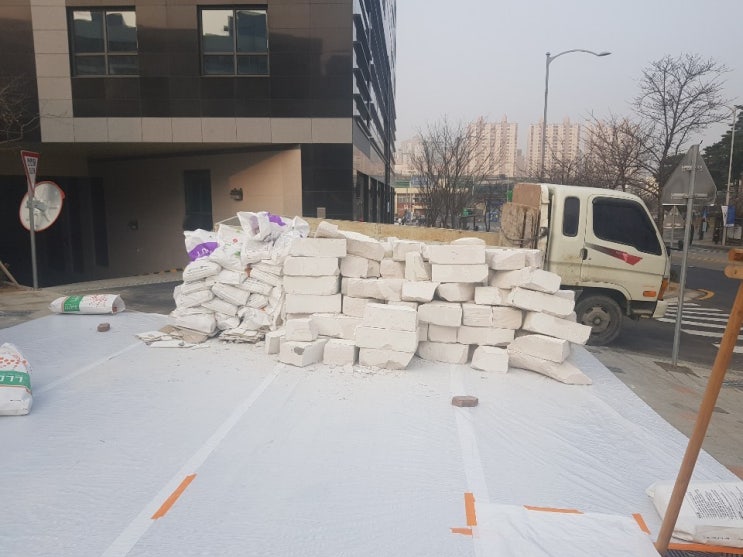 서울 금천구 시흥동 엠타워 지하 리모델링 현장 ALC블럭(ALC블록) 폐기물처리. 현장사진후기-59 서울 금천구 시흥동 엠타워 지하 리모델링 현장 ALC블럭(ALC블록) 폐기물처리. 현장사진후기-59