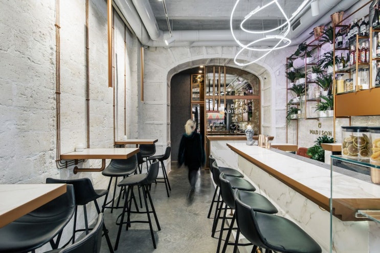  뷰티살롱과 coffeebar의 콜라보 인테리어