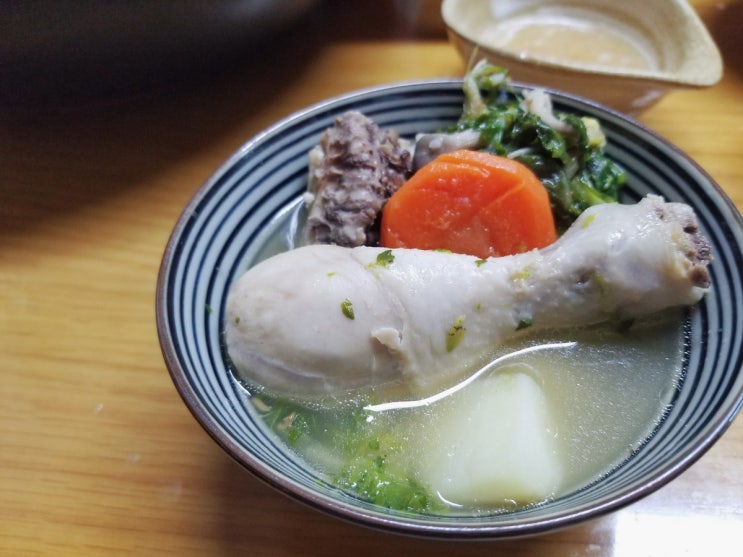 집밥. 닭냉이전골. 냉이닭한마리. 집밥. 닭냉이전골. 냉이닭한마리.
