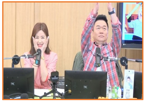 배우 박솔미 SBS 라디오 파워FM 컬투쇼 에서 남편 한재석 인연 그녀의 털털한 입담으로 80kg에서 30kg 감량 일화까지 MC 김태균 을 웃기다.