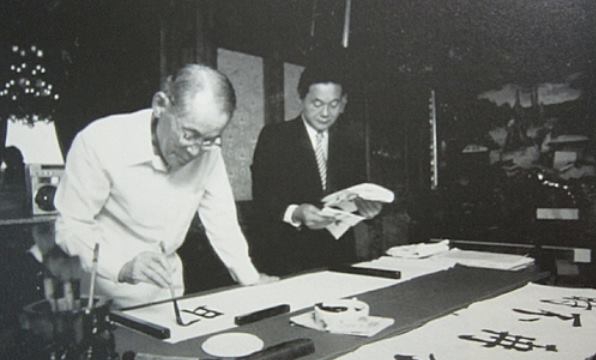  삼성 이병철회장 "난 도장을 찍어 본적이 없다. 도장을 가장 잘 찍는 사람을 뽑는 일을 한다."Samsung Group Lee Byung-chul "I have never taken a stamp, I pick the person who best shoots the seal."