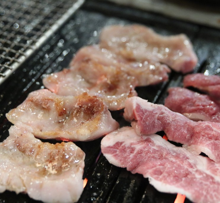 남포동 고기집 우수식당 연탄불에 구워먹는 유산균 삼겹살 맛집