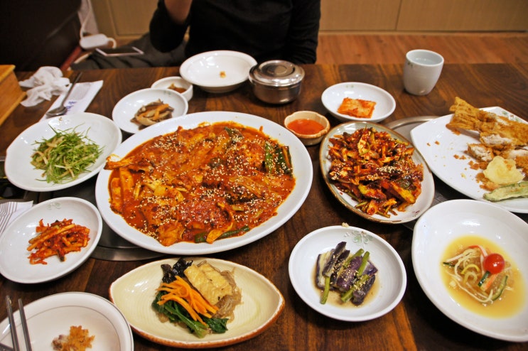  동촌유원지맛집 석산복어 흑태찜, 복어껍질무침과 복튀김 최고다!