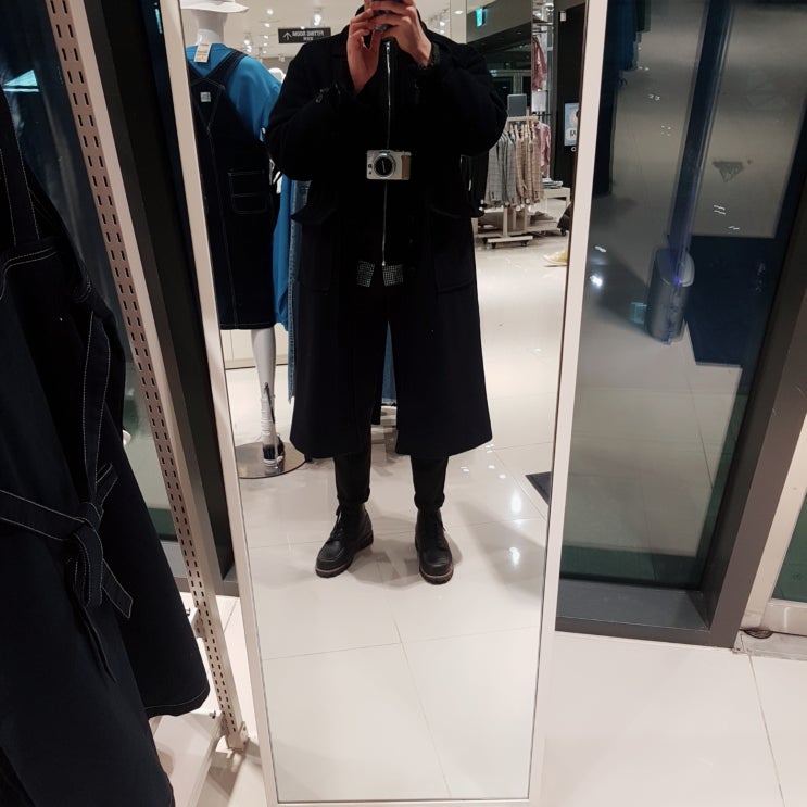 남자 옷 코디 : 검은색 워커&검은색 항공점퍼(롱코트) 남자 옷 코디 : 검은색 워커&검은색 항공점퍼(롱코트)