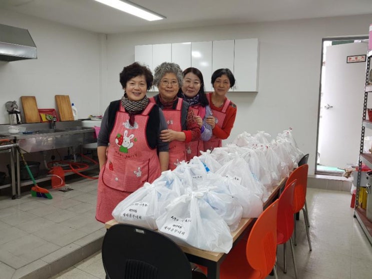  매탄4동새마을부녀회, 사랑의 반찬 나눔 봉사