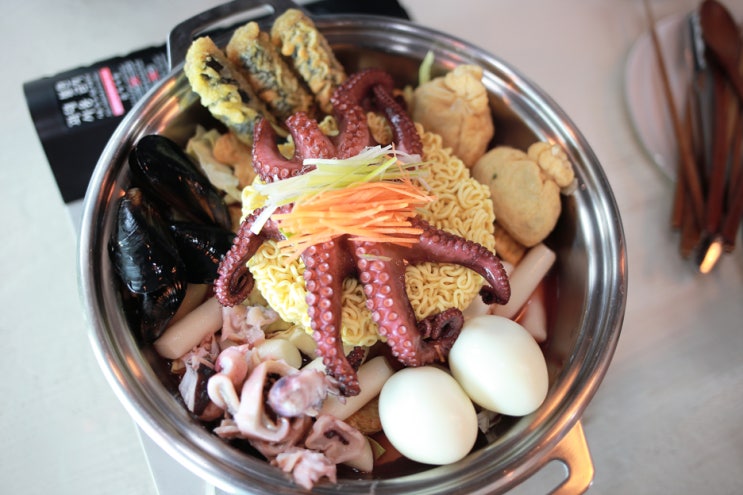  거제 일운면 맛집, 맛과 비주얼에 두번 깜놀! 즉석떡볶이 맛집 '문어랑'(feat. 거제 숨은 매화 포인트)