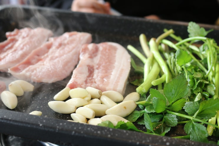  청도맛집, 초록들농장 청도미나리 삼겹살으로 봄의 향기를 맡다!!