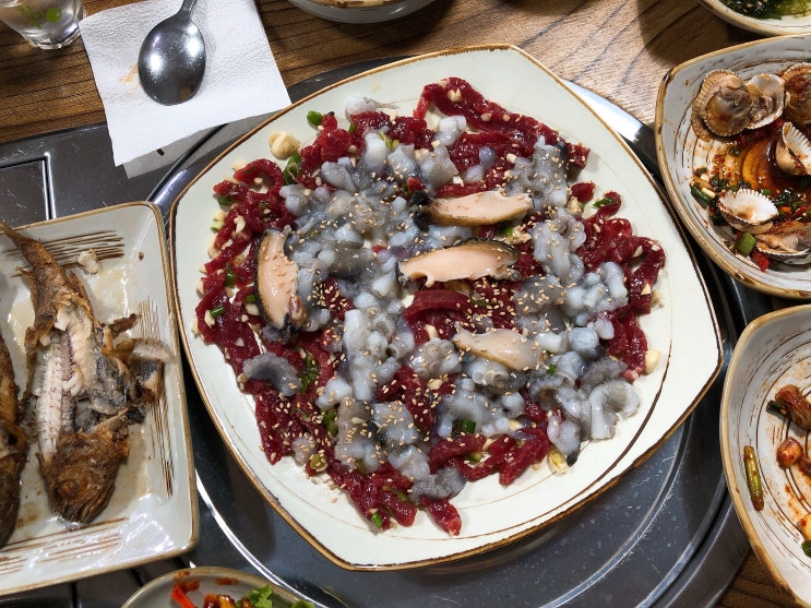  1박2일 목포여행 1일차 (맛집 미항횟집/쑥굴레/숙소/자유시장(허탕)/하당먹거리(허탕)/존맛 남도랑 후기)