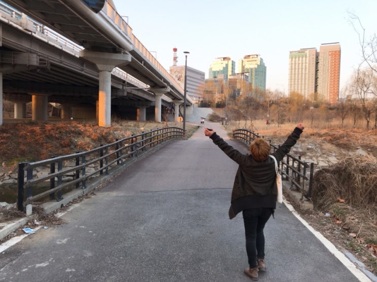  연극 <대학살의 신> + 무한 직진 즉흥 걷기